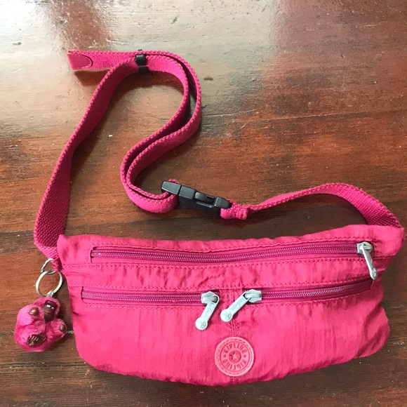 Kipling Hip Bag Fanny Pack in maroon it’s not quite fuschia w/ Monkey named Ann